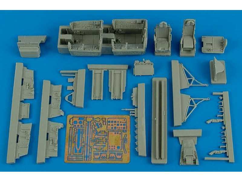 F-100F Super Sabre cockpit set - early v. - Trumpeter - zdjęcie 1 F-100F Super Sabre cockpit set - early v. - Trumpeter - zdjęcie 1