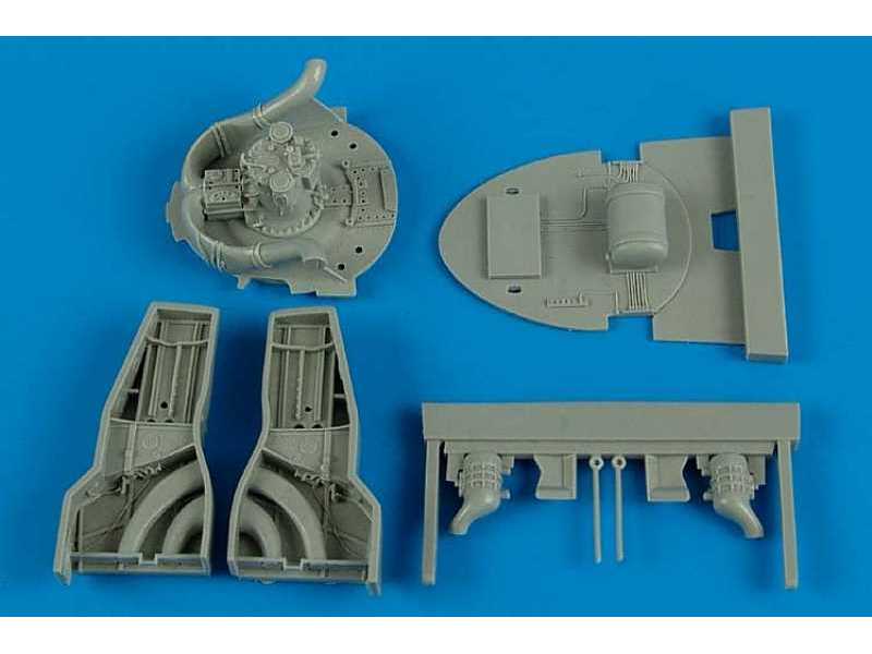F8F-1 Bearcat wheel bay - Hobby boss - zdjęcie 1 F8F-1 Bearcat wheel bay - Hobby boss - zdjęcie 1