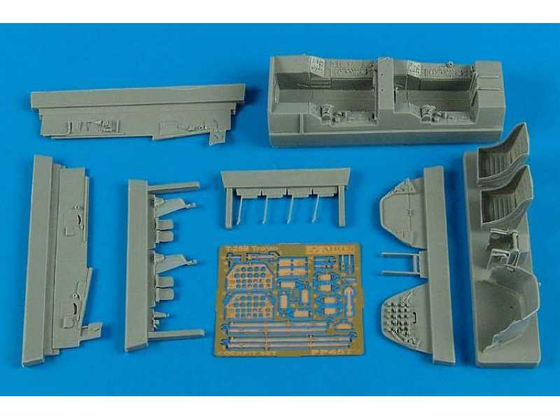 T-28 Trojan cockpit set - Roden - zdjęcie 1 T-28 Trojan cockpit set - Roden - zdjęcie 1