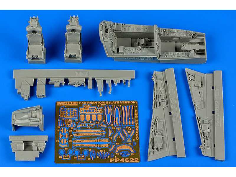 F-4D Phantom II (late v.) cockpit set - Academy - zdjęcie 1