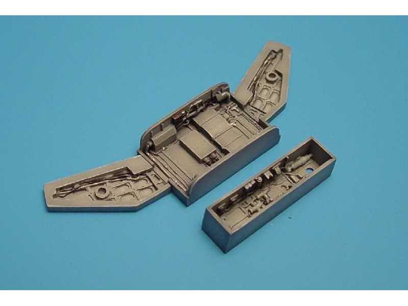 F-100D SUPER SABRE wheel bay - Italeri - zdjęcie 1 F-100D SUPER SABRE wheel bay - Italeri - zdjęcie 1