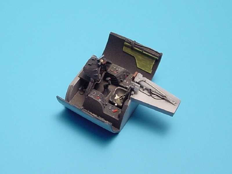 A-1H SKYRAIDER cockpit set - Hasegawa - zdjęcie 1 A-1H SKYRAIDER cockpit set - Hasegawa - zdjęcie 1