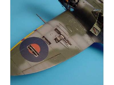 Supermarine Spitfire Mk. Vb gun bay - Tamiya - zdjęcie 1