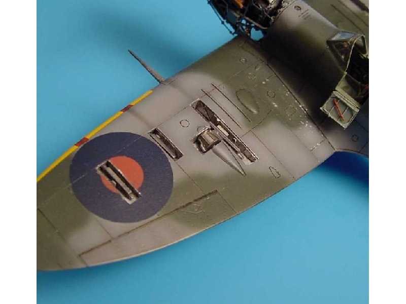 Supermarine Spitfire Mk. Vb gun bay - Tamiya - zdjęcie 1