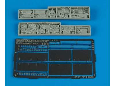 F/A-18 Hornet electronic bay - Hasegawa - zdjęcie 1