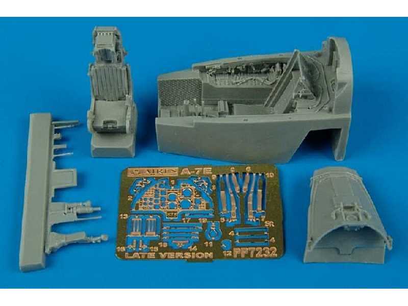 A-7E Corsiar II (late v.) cockpit set - Hobby boss - zdjęcie 1 A-7E Corsiar II (late v.) cockpit set - Hobby boss - zdjęcie 1