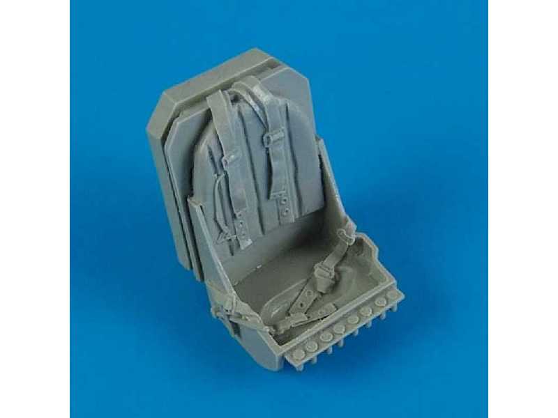 Spitfire seat with safety belts - zdjęcie 1 Spitfire seat with safety belts - zdjęcie 1