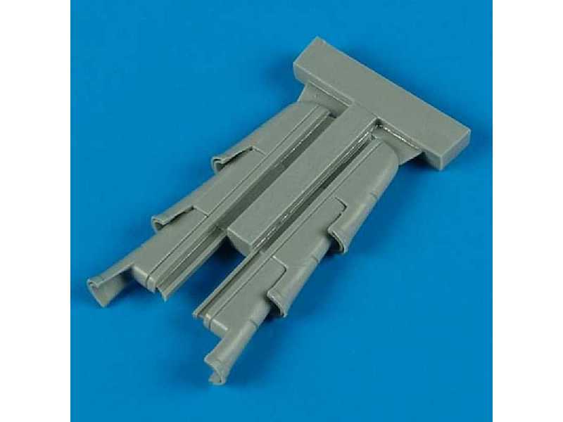 Spitfire Mk.V exhaust - Hobby boss - zdjęcie 1 Spitfire Mk.V exhaust - Hobby boss - zdjęcie 1