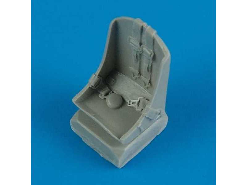 P-47D/M/N Thunderbolt seat with safety belts - zdjęcie 1 P-47D/M/N Thunderbolt seat with safety belts - zdjęcie 1