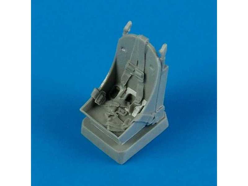 P-39 Airacobra seat with safety belts - zdjęcie 1 P-39 Airacobra seat with safety belts - zdjęcie 1