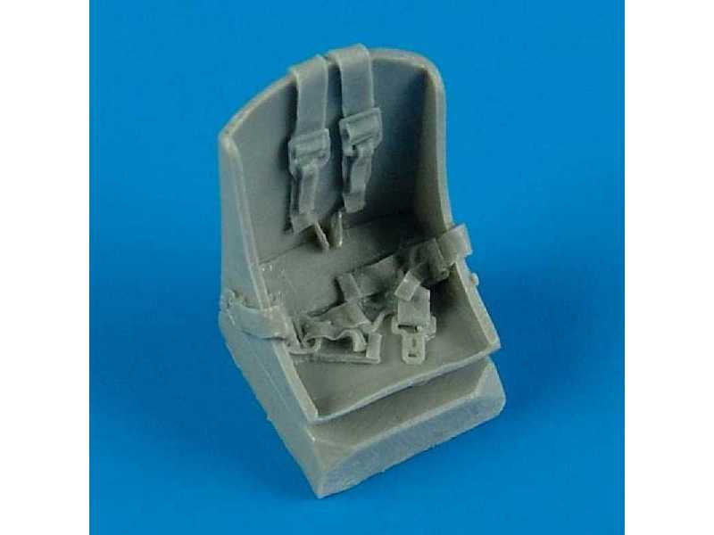 P-47D Razorback seat with seatbelts - zdjęcie 1 P-47D Razorback seat with seatbelts - zdjęcie 1