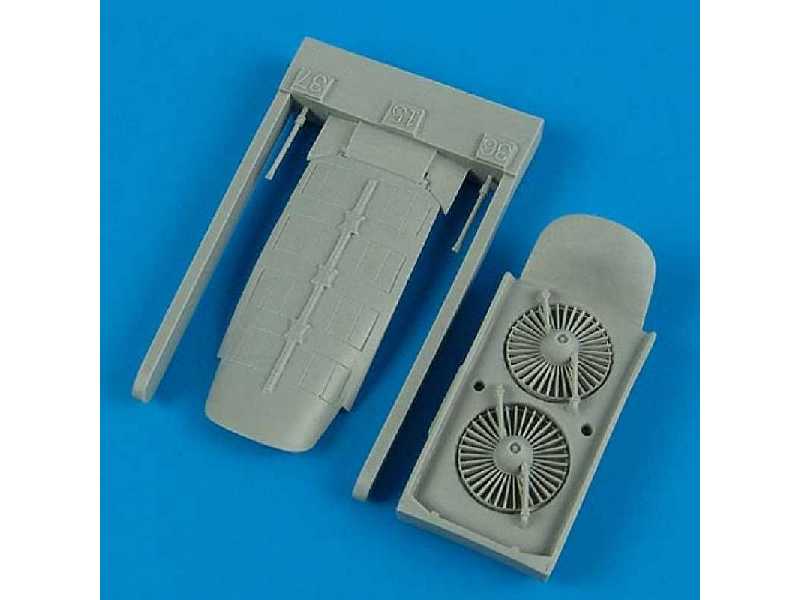 Yak-38 Forger correct vertical engine & cover - Hobby boss - zdjęcie 1 Yak-38 Forger correct vertical engine & cover - Hobby boss - zdjęcie 1