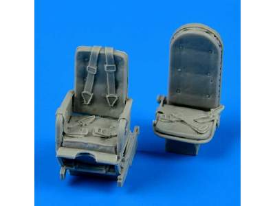 Ju 52 seats with safety belts  - zdjęcie 1