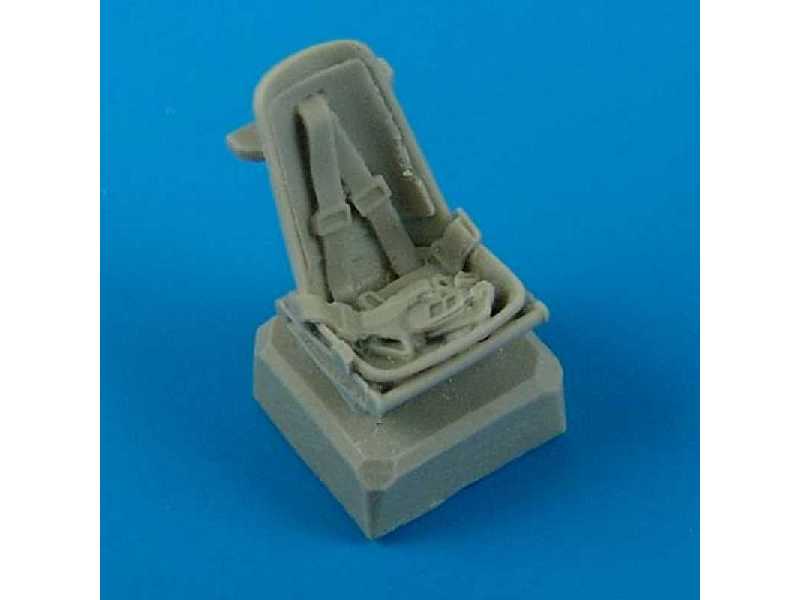 Bf 109E seat with safety belts - zdjęcie 1 Bf 109E seat with safety belts - zdjęcie 1