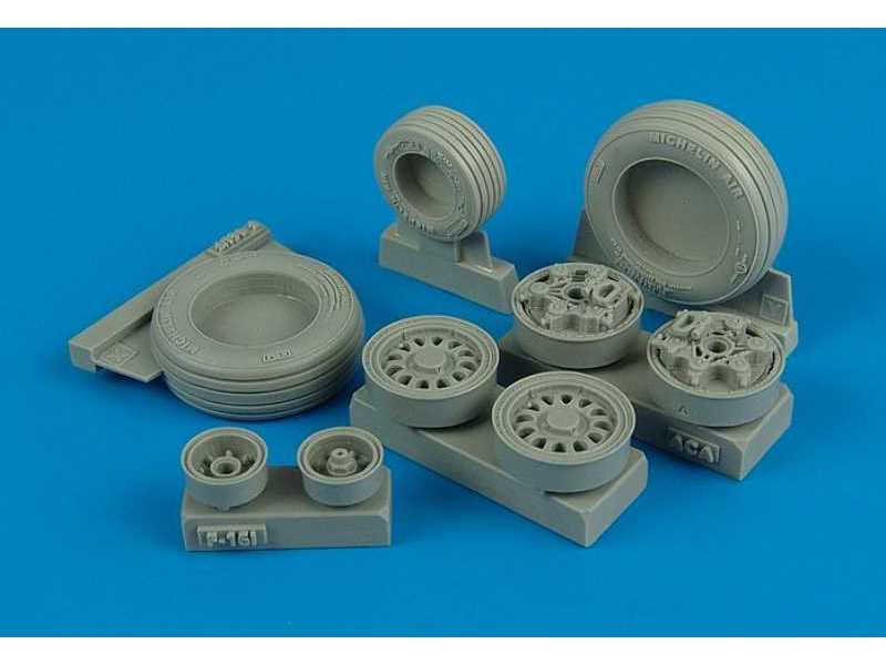 F-16I Sufa weighted wheels - Academy - zdjęcie 1 F-16I Sufa weighted wheels - Academy - zdjęcie 1
