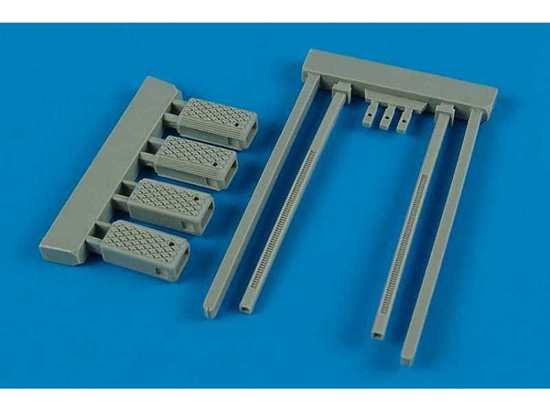 US. Navy polyurethane wheel chock NWC-4/5 - late production - zdjęcie 1 US. Navy polyurethane wheel chock NWC-4/5 - late production - zdjęcie 1