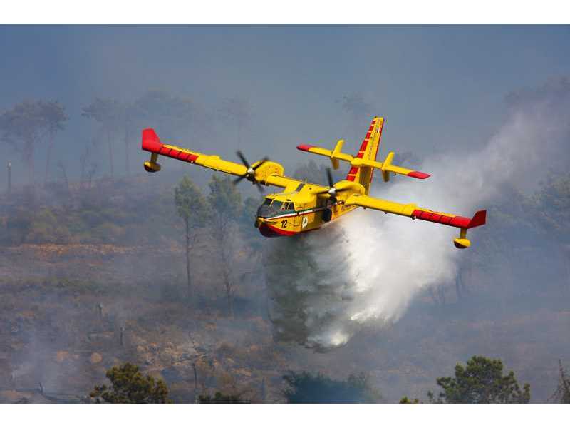 Canadair CL-415 - zdjęcie 1 Canadair CL-415 - zdjęcie 1