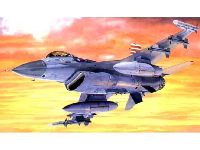 F-16C Block 25 "Viper" - zdjęcie 1 F-16C Block 25 "Viper" - zdjęcie 1