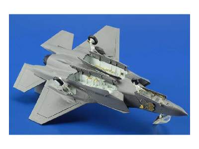 F-35A S. A. 1/72 - Academy Minicraft - zdjęcie 8