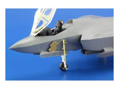 F-35A S. A. 1/72 - Academy Minicraft - zdjęcie 12