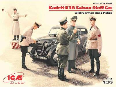 Kadett K38 Saloon z figurkami niemieckich policjantów - zdjęcie 1
