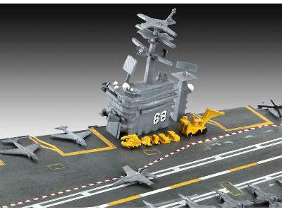 Lotniskowiec U.S.S. Nimitz (CVN-68) - zdjęcie 3