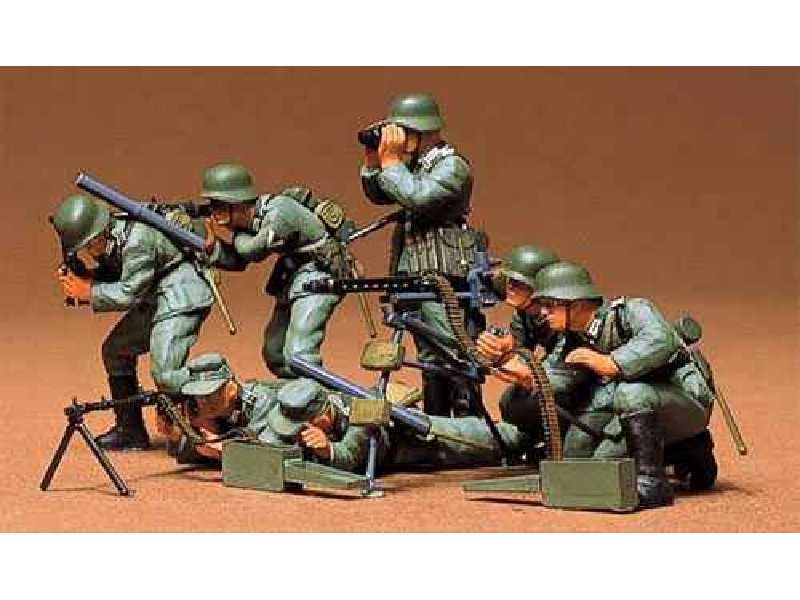 German Machine Gun Troops - USZKODZONE PUDEŁKO - zdjęcie 1 German Machine Gun Troops - USZKODZONE PUDEŁKO - zdjęcie 1