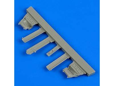 A-4B Skyhawk undercarriage covers - Airfix - zdjęcie 1