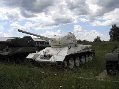 T-34-85 - radziecki czołg średni - zdjęcie 11
