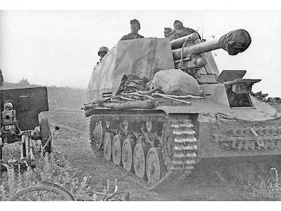 German 10.5 cm self-propelled gun Wespe - zdjęcie 2