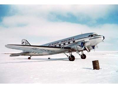 Lisunov Li-2 Russian military transport aircraft - zdjęcie 3