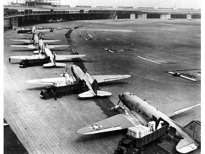 Lisunov Li-2NB Russian night bomber - zdjęcie 23