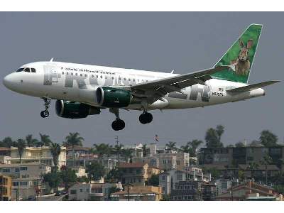 Airbus A318 European short / medium-haul airliner, Frontier Airl - zdjęcie 15