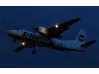 Antonov An-24B/V Russian short / medium-haul passenger aircraft, - zdjęcie 22