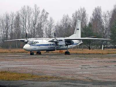 Antonov An-24RV Russian short / medium-haul passenger aircraft,  - zdjęcie 10