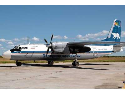 Antonov An-24RV Russian short / medium-haul passenger aircraft,  - zdjęcie 24