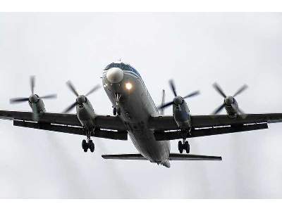 Ilyushin Il-18V Russian medium-haul airliner, Aeroflot / Czechos - zdjęcie 5