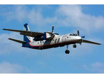 Antonov An-24T/RT Russian military transport aircraft - zdjęcie 15