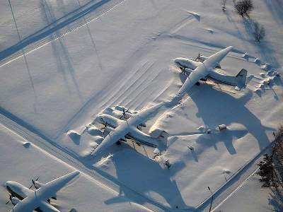 Antonov An-30B Russian photo-mapping / survey aircraft - zdjęcie 8