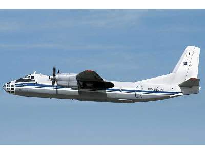 Antonov An-30B Russian photo-mapping / survey aircraft - zdjęcie 37