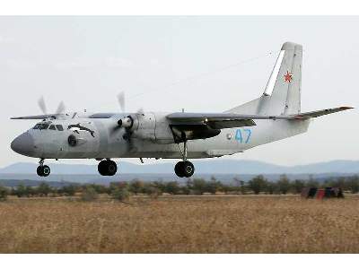 Antonov An-26 Russian military transport aircraft, the Russian A - zdjęcie 20