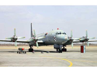 Ilyushin IL-38 Russian anti-submarine aircraft - zdjęcie 8