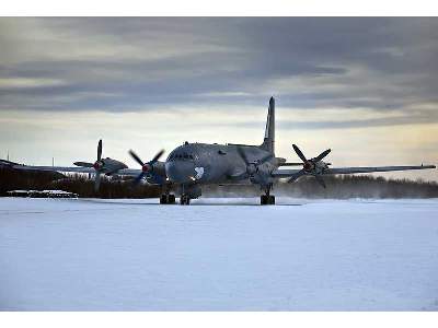 Ilyushin IL-38 Russian anti-submarine aircraft - zdjęcie 11