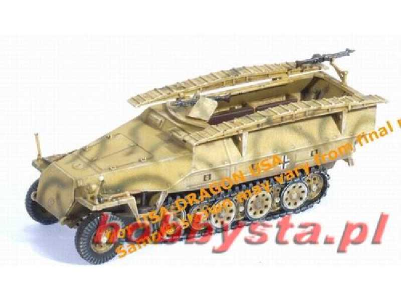 Sd.Kfz.251/7 Ausf.D Pionierpanzerwagen - zdjęcie 1 Sd.Kfz.251/7 Ausf.D Pionierpanzerwagen - zdjęcie 1