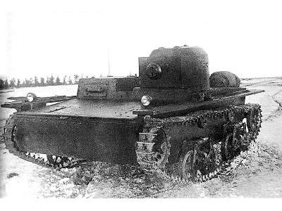 T-38 Russian amphibious small tank - zdjęcie 10