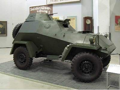 Russian light armoured car BA-64B - zdjęcie 2