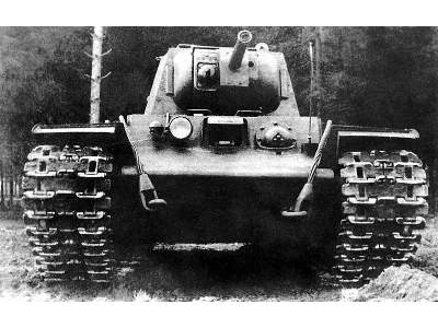 KV-8S Russian heavy flamethrower tank - zdjęcie 4