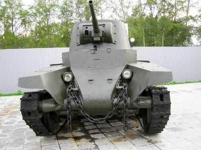 BT-7 Russian light tank, model 1937, early version - zdjęcie 10