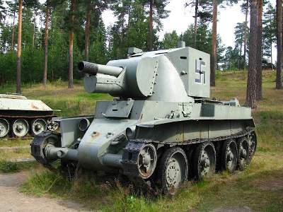 BT-42 Finnish assault gun on BT-7 tank's chassis - zdjęcie 6