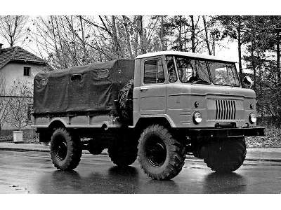 GAZ-66 Russian military truck with ZU-23-2 anti-aircraft gun - zdjęcie 8